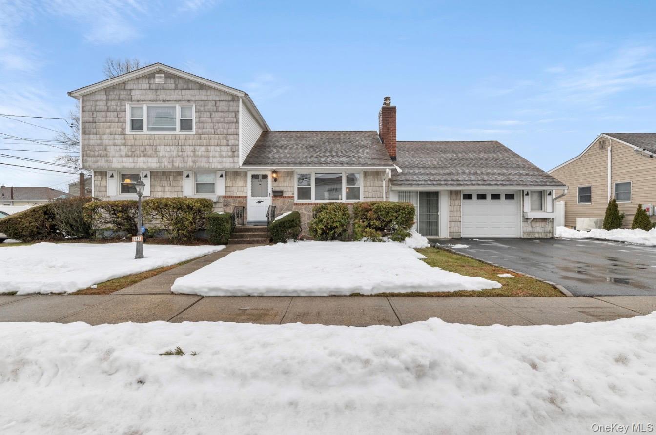 #1 photo, 181 Sycamore Avenue, Bethpage , NY 11714