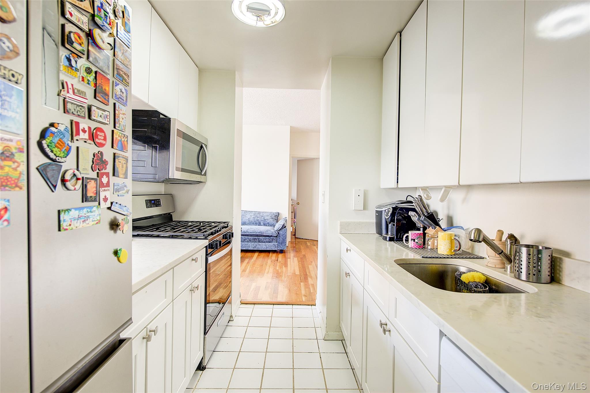 #19 photo, 62-54 97th Place, 皇后区 Rego Park , NY 11374