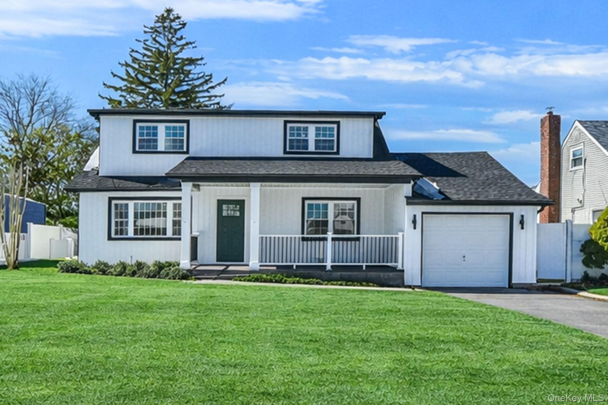 #1 photo, 30 Jean Drive, Саффолк ‖ North Babylon , NY 11703