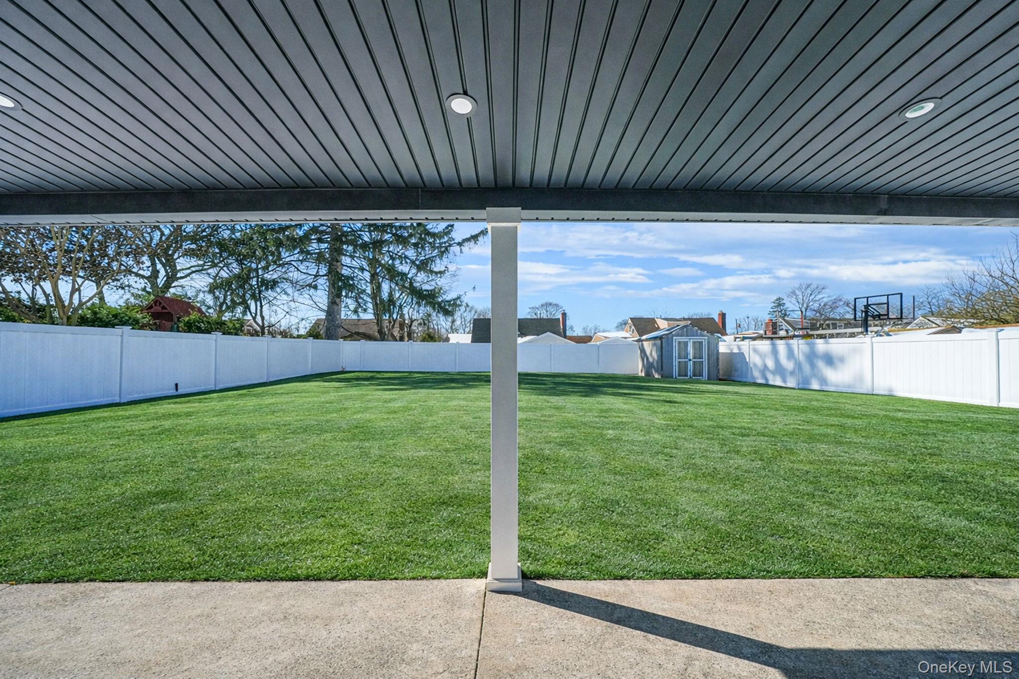 #18 photo, 30 Jean Drive, Саффолк ‖ North Babylon , NY 11703