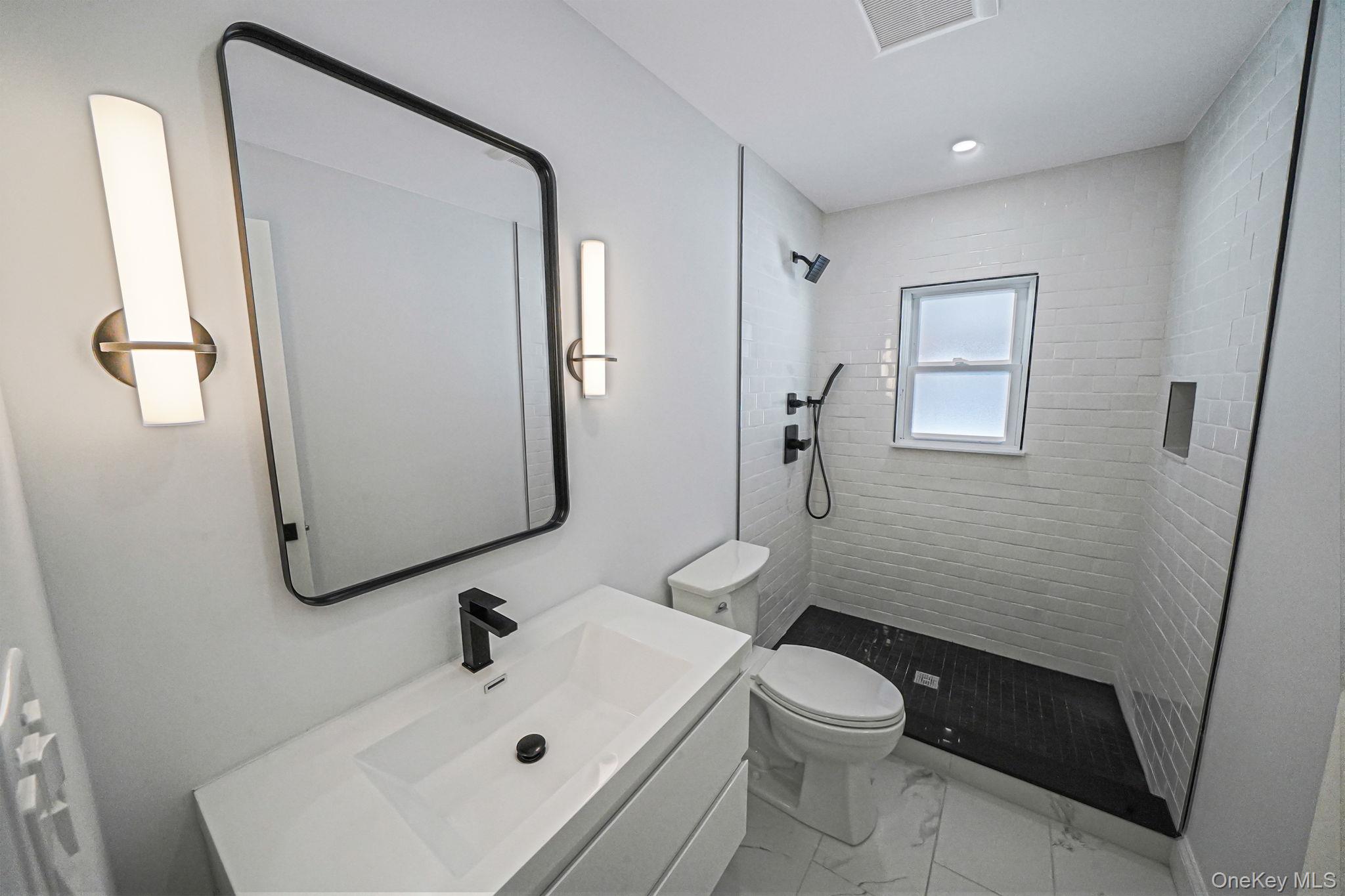 #8 photo, 30 Jean Drive, Саффолк ‖ North Babylon , NY 11703