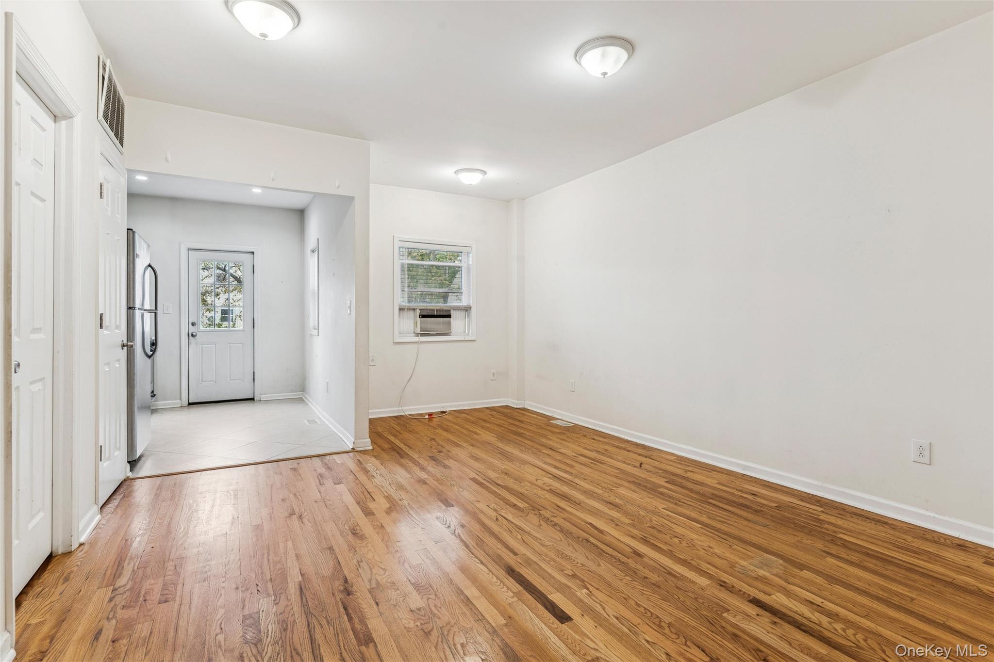 #8 photo, 9125 90th Street, Woodhaven , NY 11421