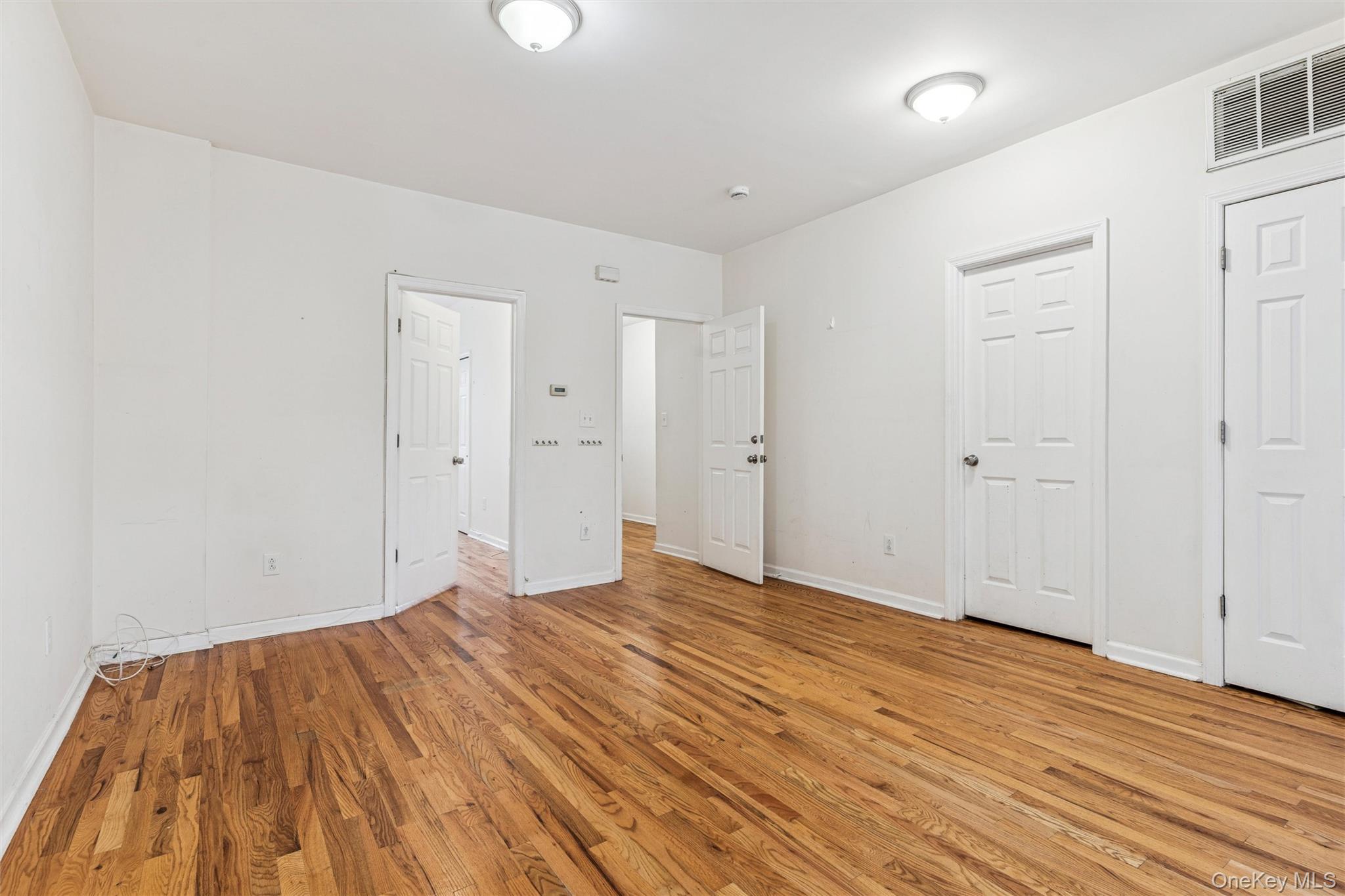 #9 photo, 9125 90th Street, Woodhaven , NY 11421