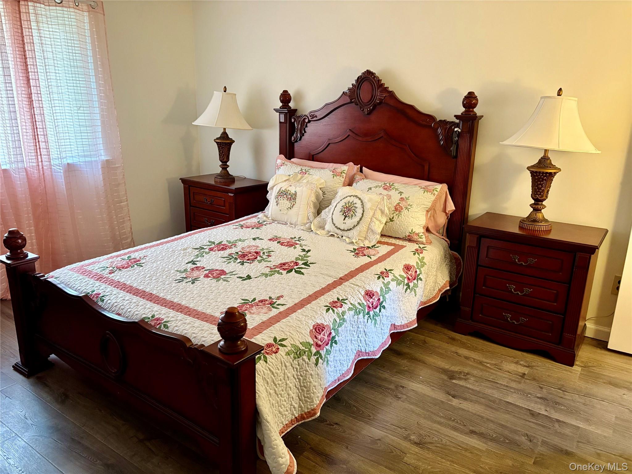 #13 photo, 9 Willow Ct, Selden , NY 11784