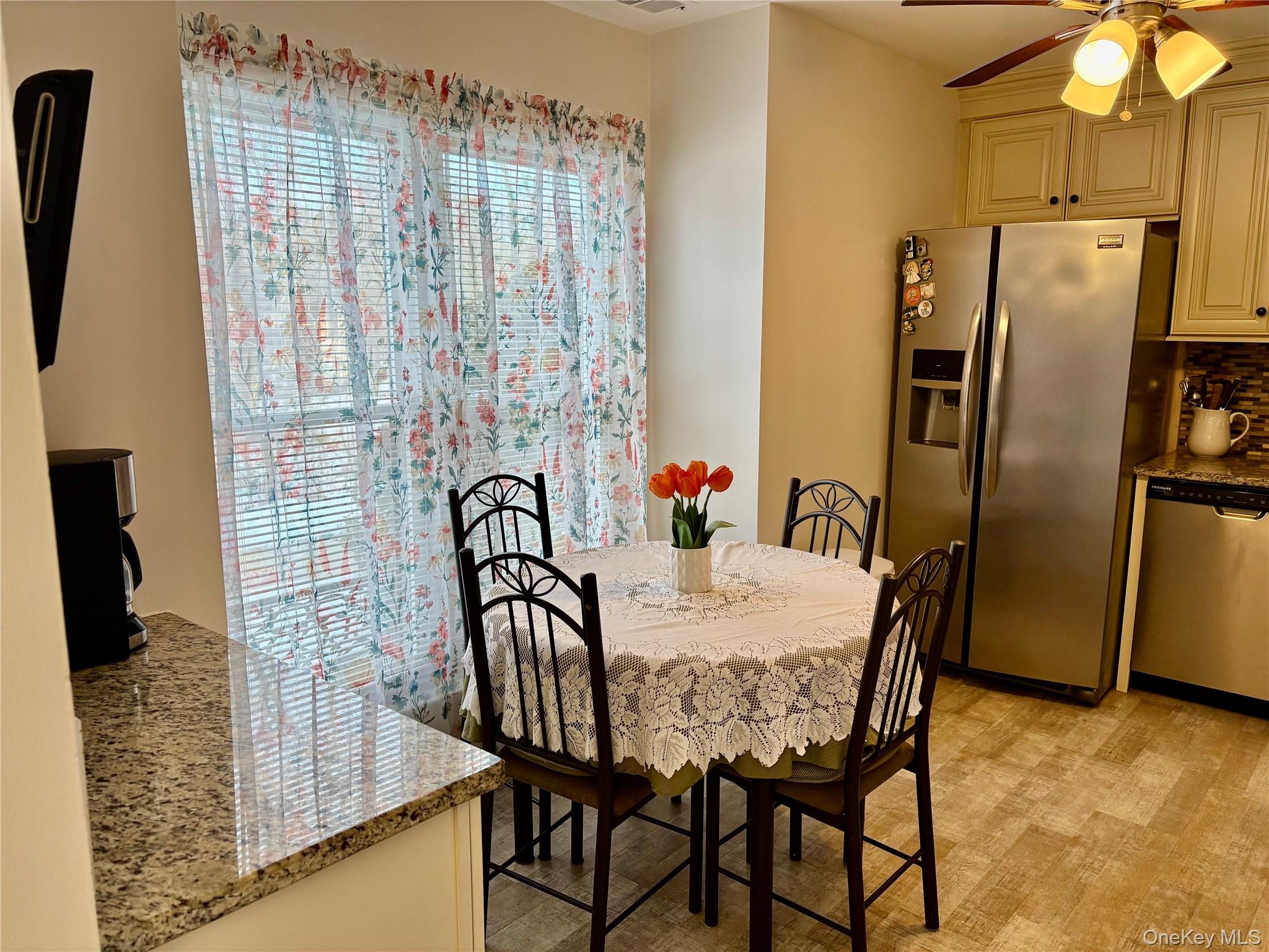 #3 photo, 9 Willow Ct, Selden , NY 11784