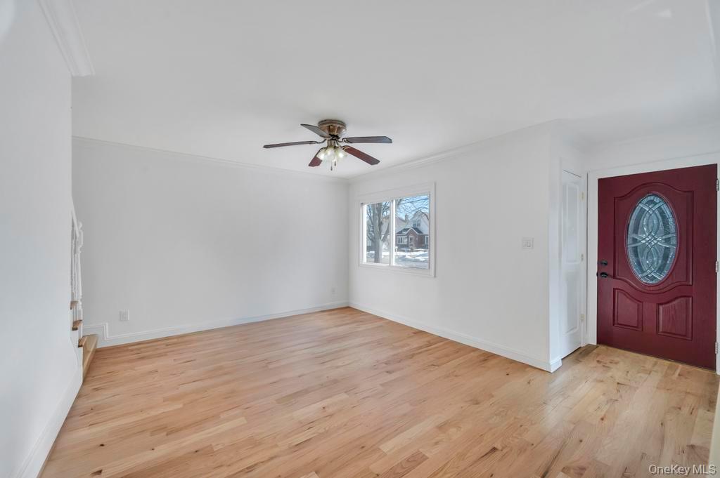 #10 photo, 627 10th Avenue, 롱 아일랜드 New Hyde Park , NY 11040