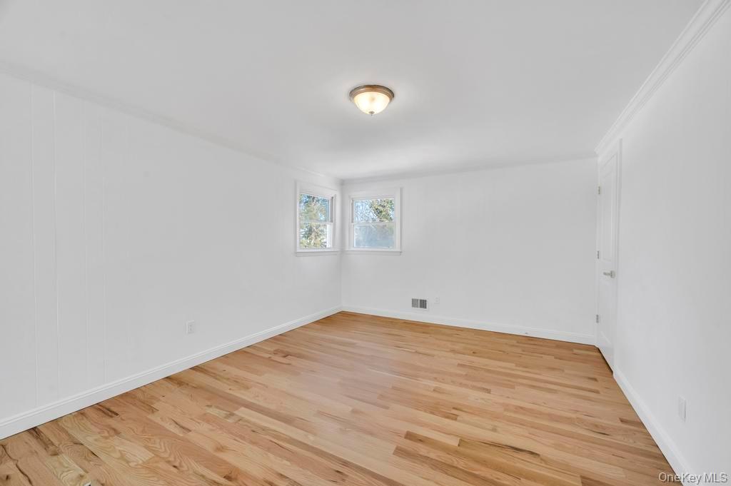 #14 photo, 627 10th Avenue, 롱 아일랜드 New Hyde Park , NY 11040