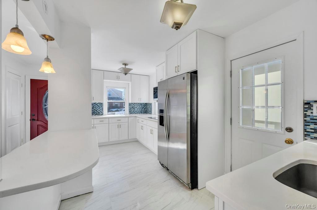 #5 photo, 627 10th Avenue, 롱 아일랜드 New Hyde Park , NY 11040