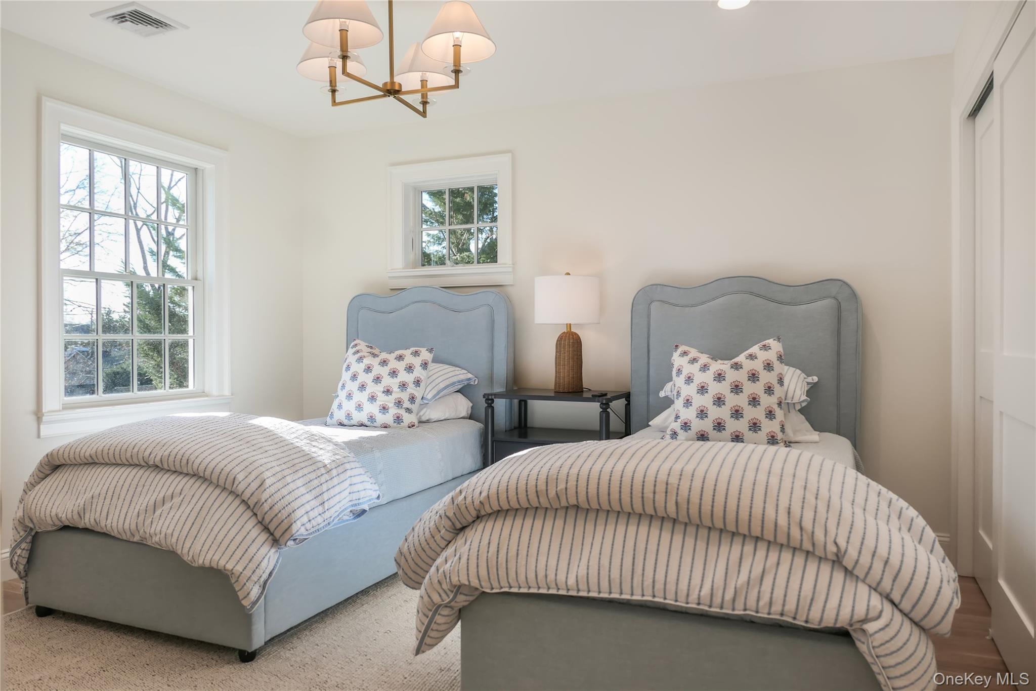 #16 photo, 11 1st Street, 롱 아일랜드 Bellport Village , NY 11713