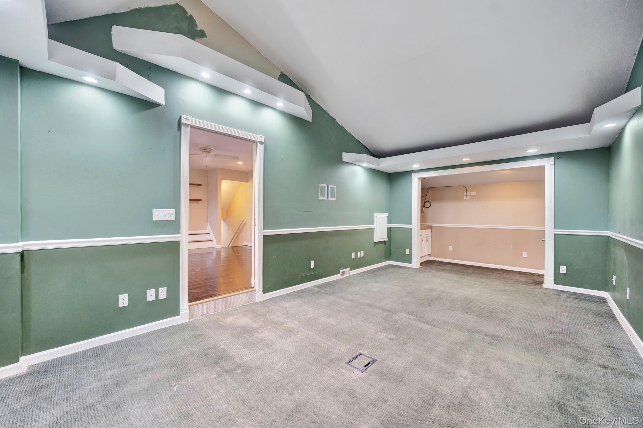 #12 photo, 266 Ronkonkoma Avenue, מחוז סאפוק Ronkonkoma , NY 11779