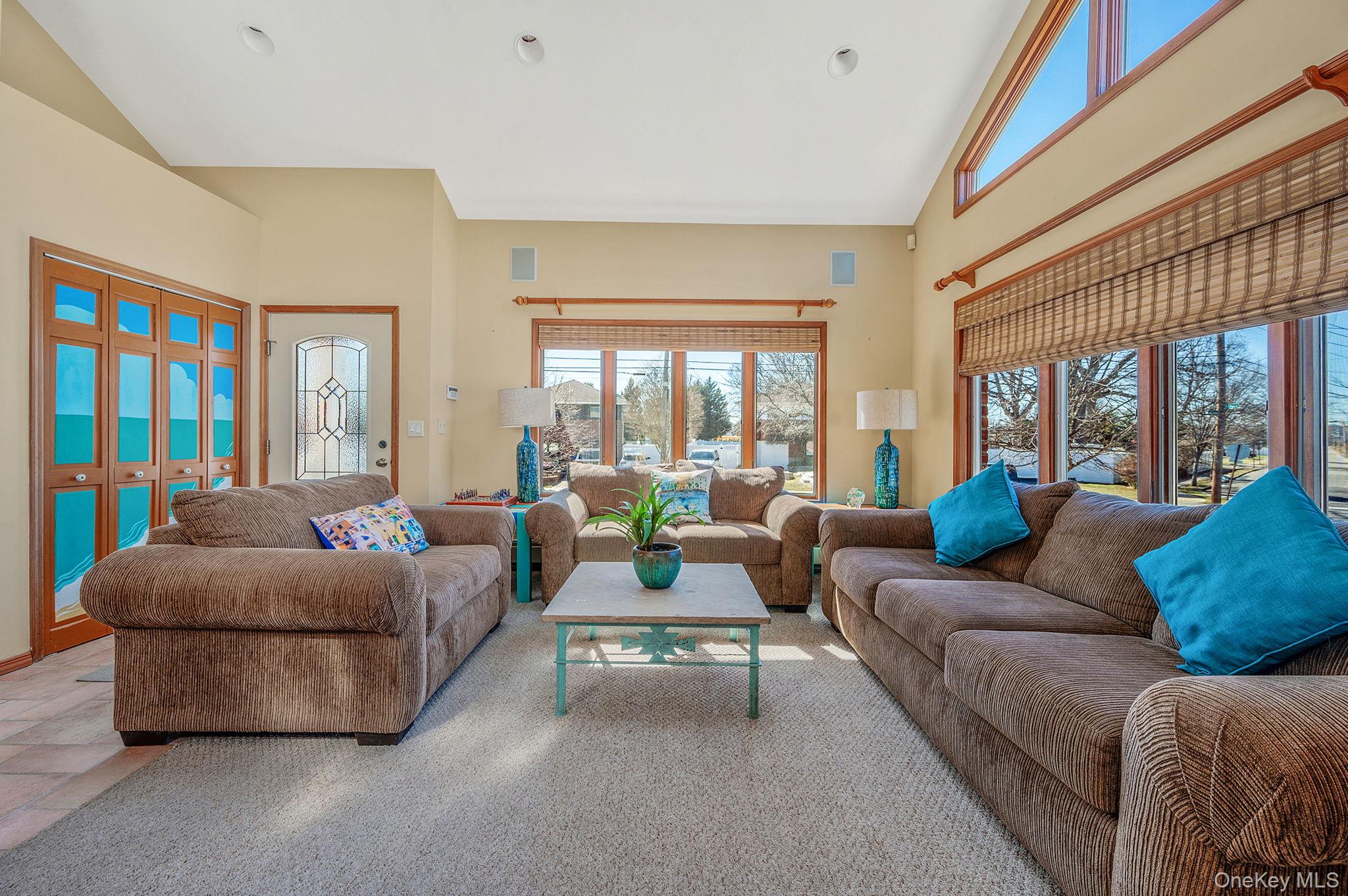 #6 photo, 58 Lourae Drive, Massapequa Park , NY 11762