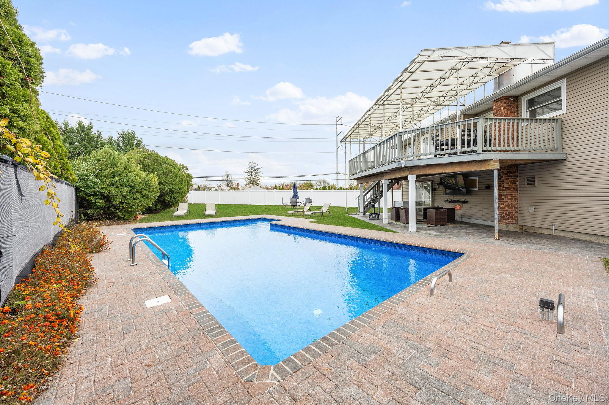 #14 photo, 14 Hilton Court, Hicksville , NY 11801