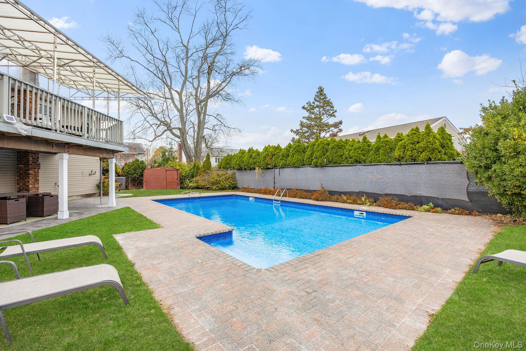 #15 photo, 14 Hilton Court, Hicksville , NY 11801