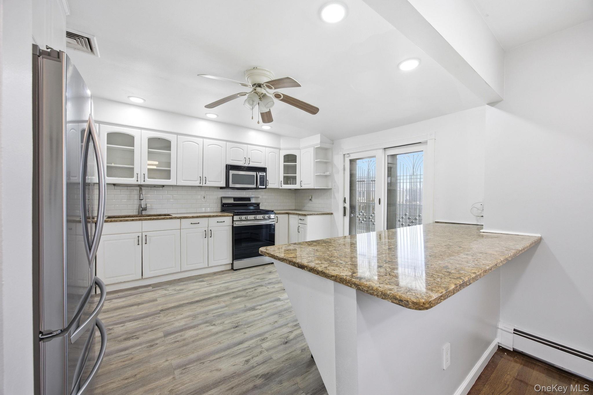 #5 photo, 14 Hilton Court, Hicksville , NY 11801