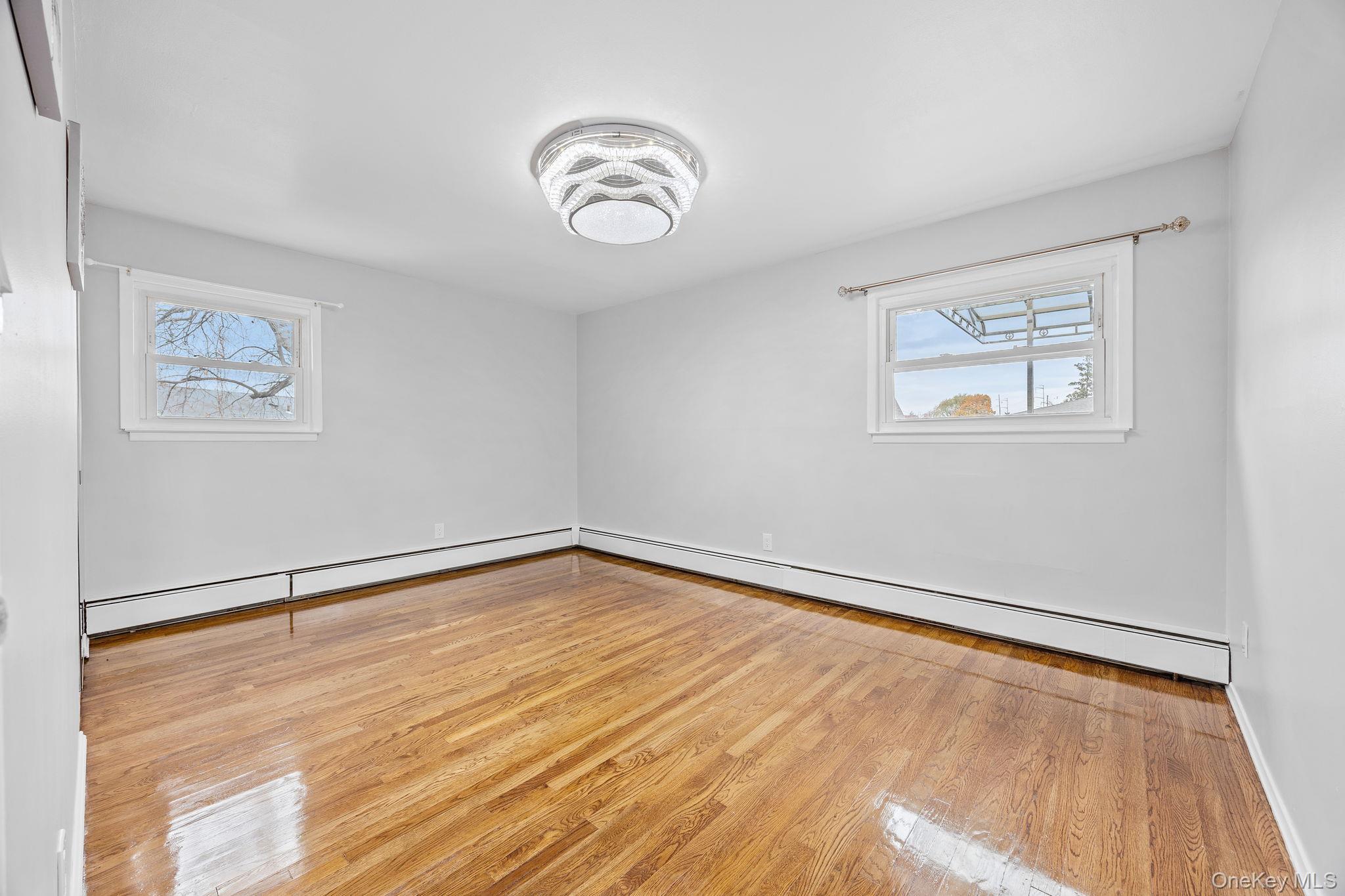 #7 photo, 14 Hilton Court, Hicksville , NY 11801