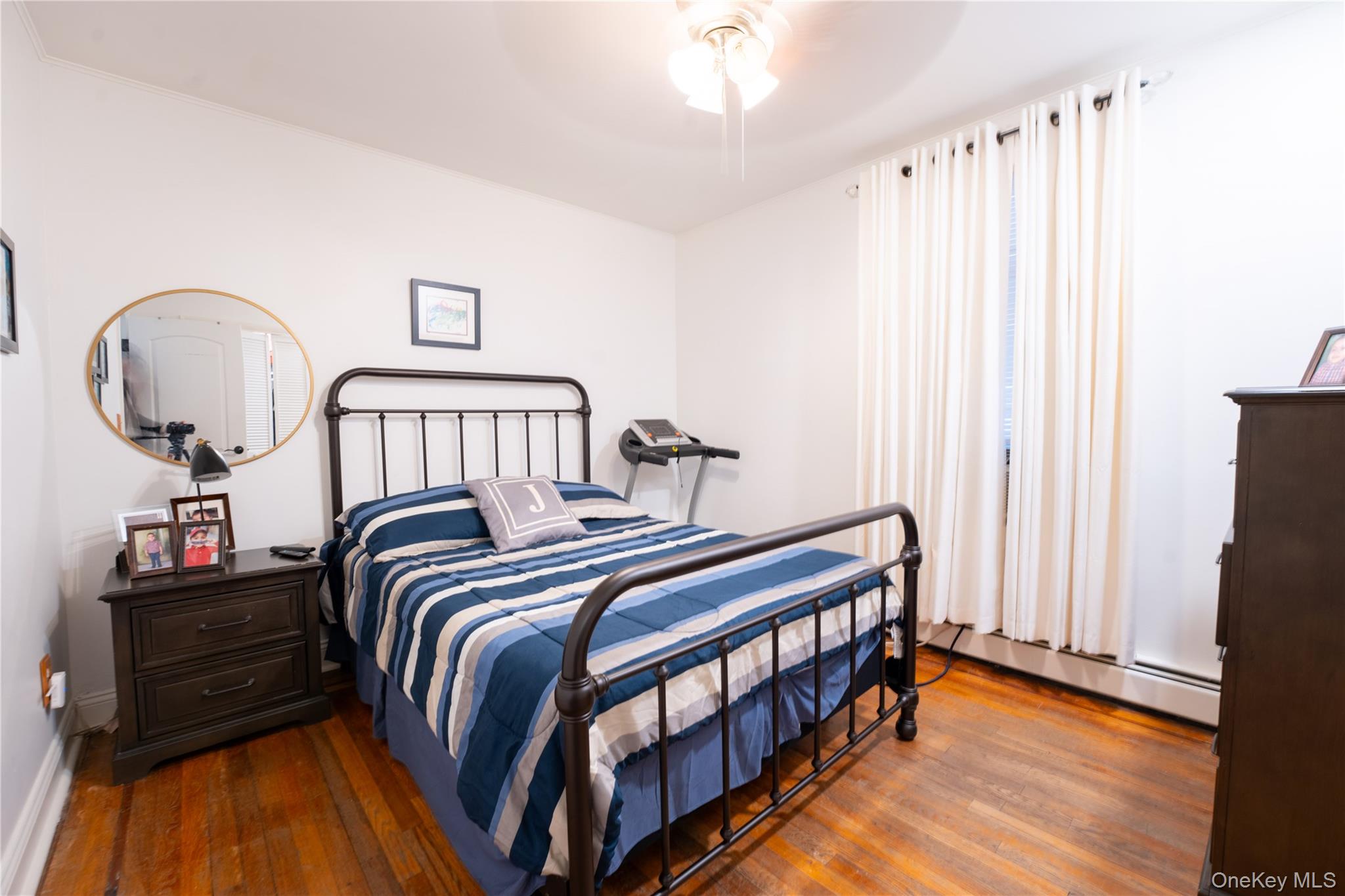 #13 photo, 1925 Radcliff Avenue, Bronx , NY 10462