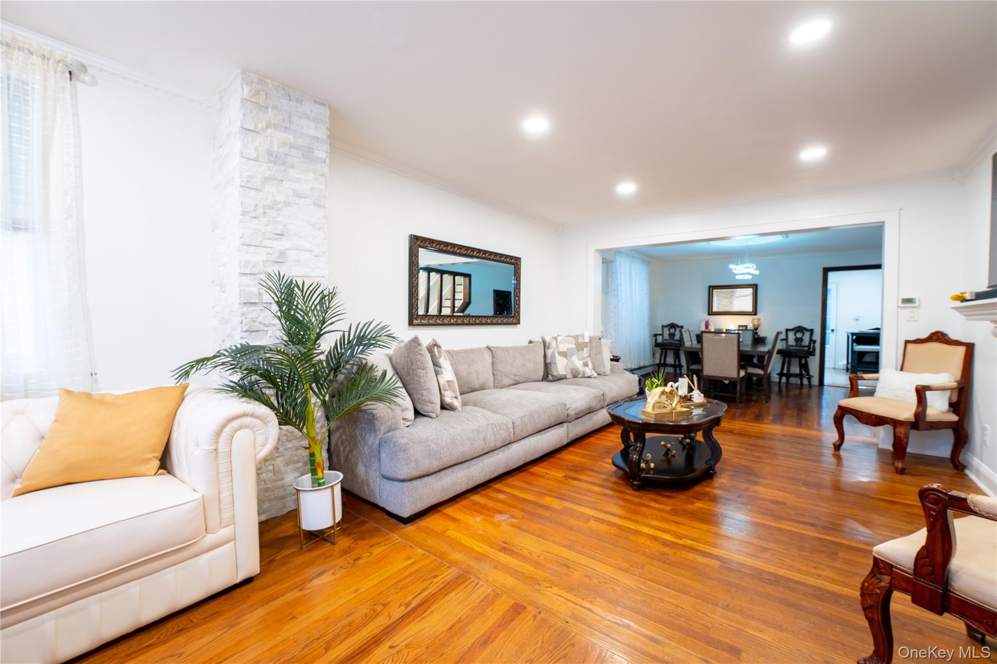 #2 photo, 1925 Radcliff Avenue, Bronx , NY 10462