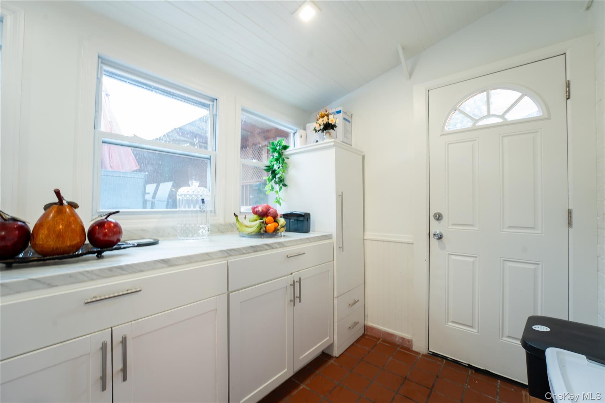 #9 photo, 1925 Radcliff Avenue, Bronx , NY 10462