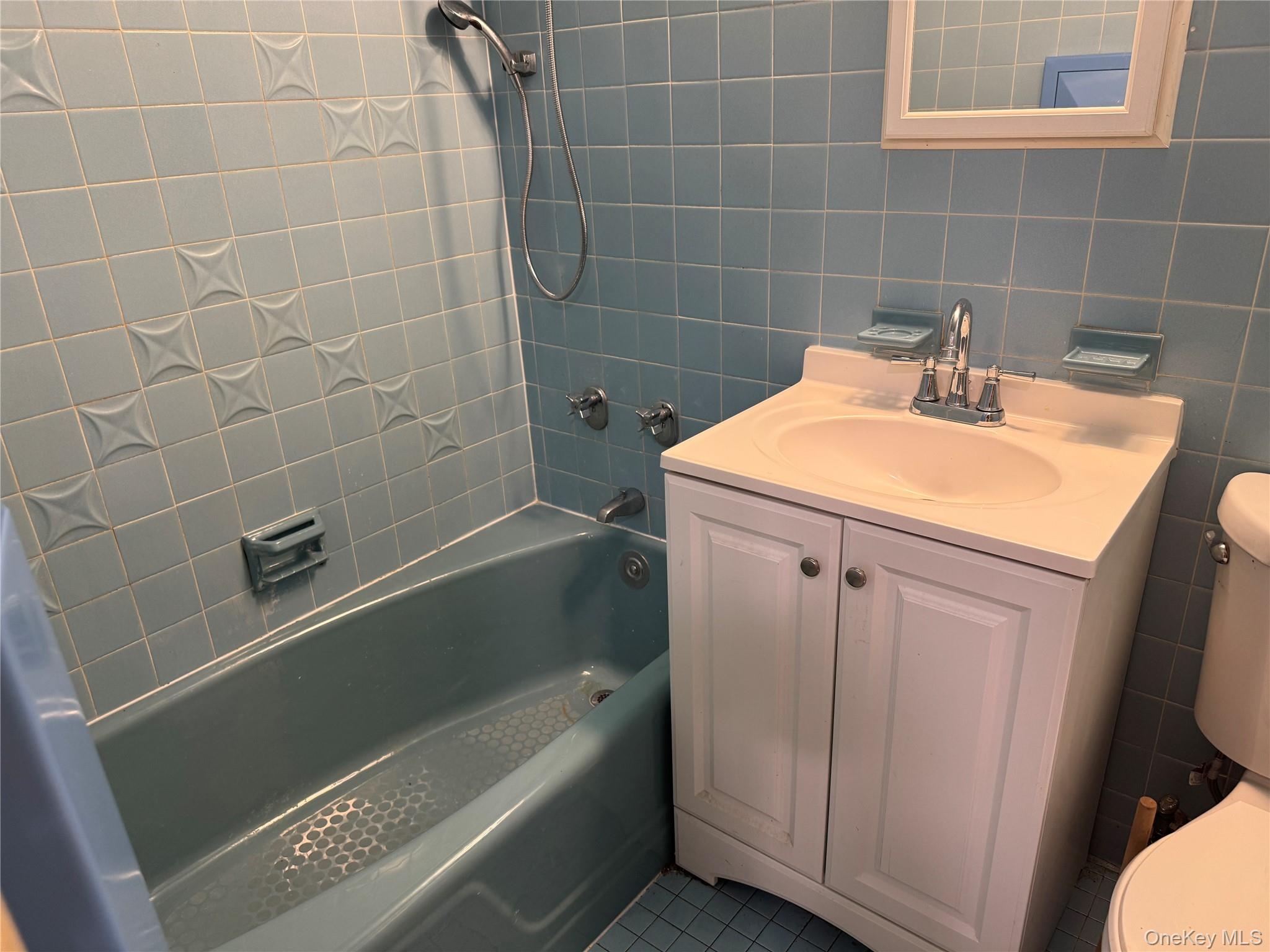 #8 photo, 1393 Pelham Parkway, Bronx , NY 10469