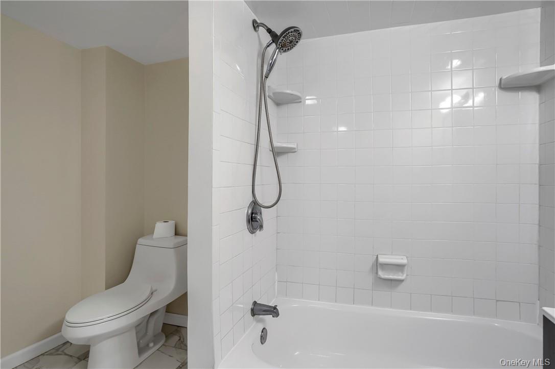 #10 photo, 28 Spring st Street, 뉴욕주 Tuxedo Park , NY 10975