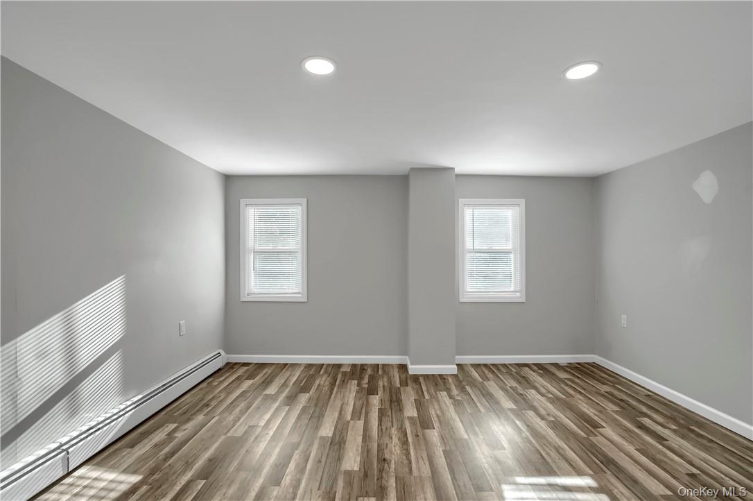 #12 photo, 28 Spring st Street, 뉴욕주 Tuxedo Park , NY 10975