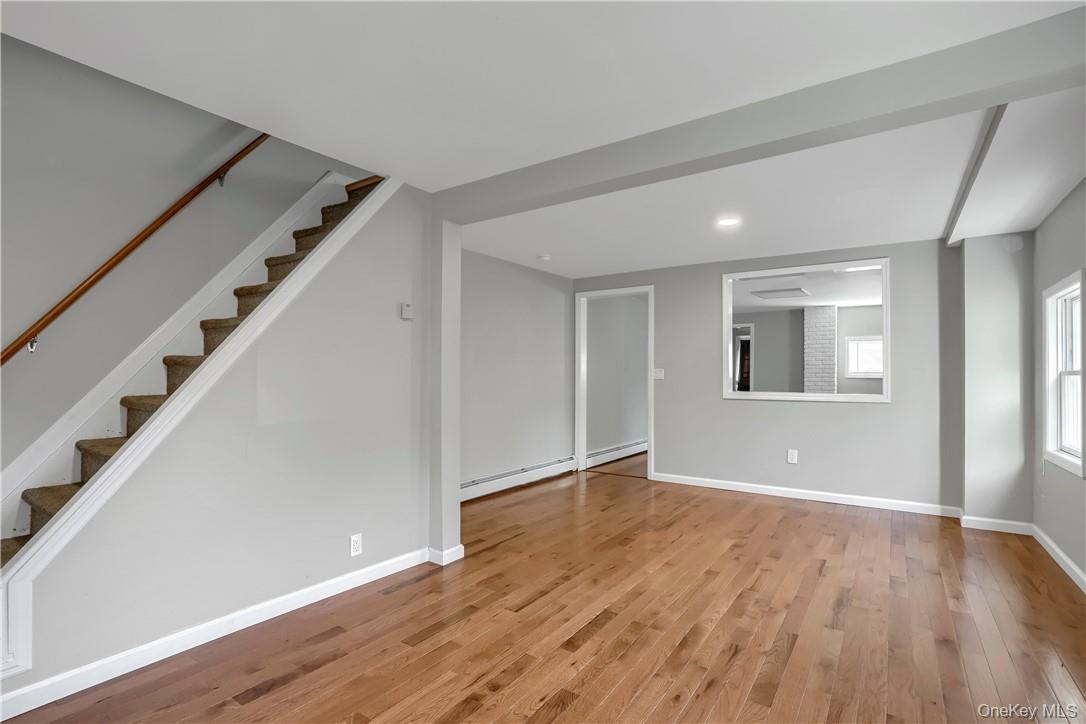 #4 photo, 28 Spring st Street, 뉴욕주 Tuxedo Park , NY 10975