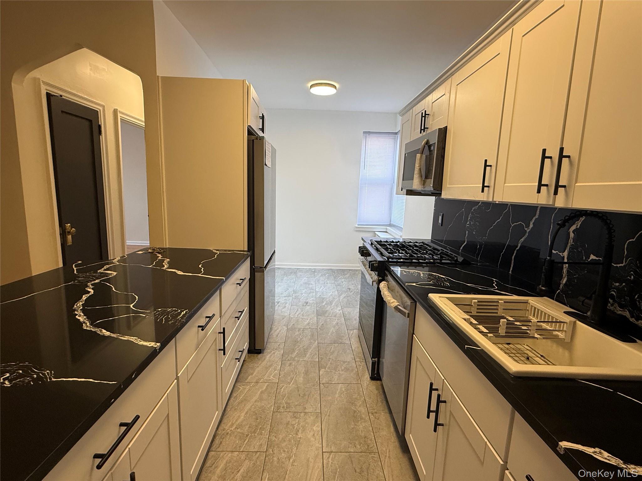 #6 photo, 2166 Bronx Park, Bronx , NY 10462