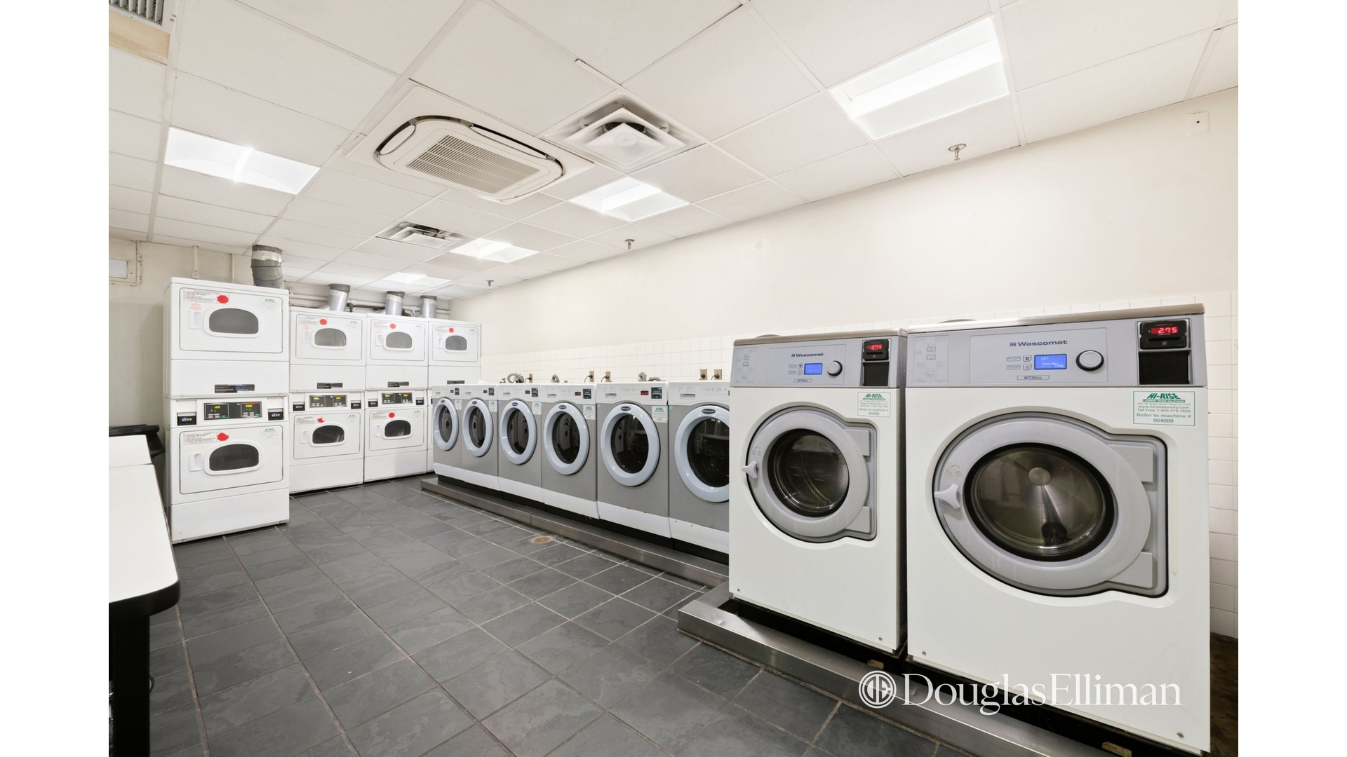 #17 photo, 250 E 40TH Street, Murray Hill , NY 10016