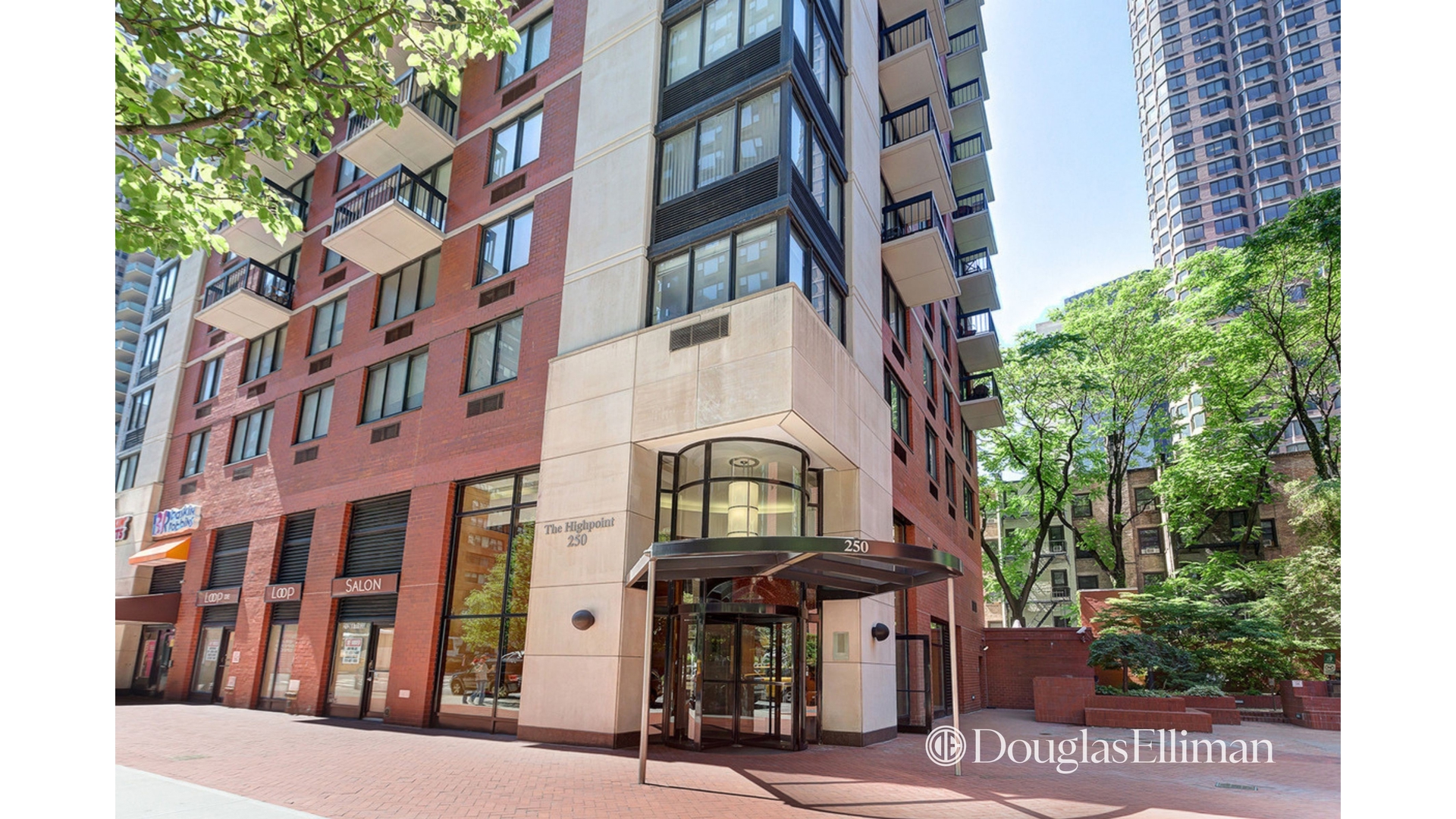 #18 photo, 250 E 40TH Street, Murray Hill , NY 10016