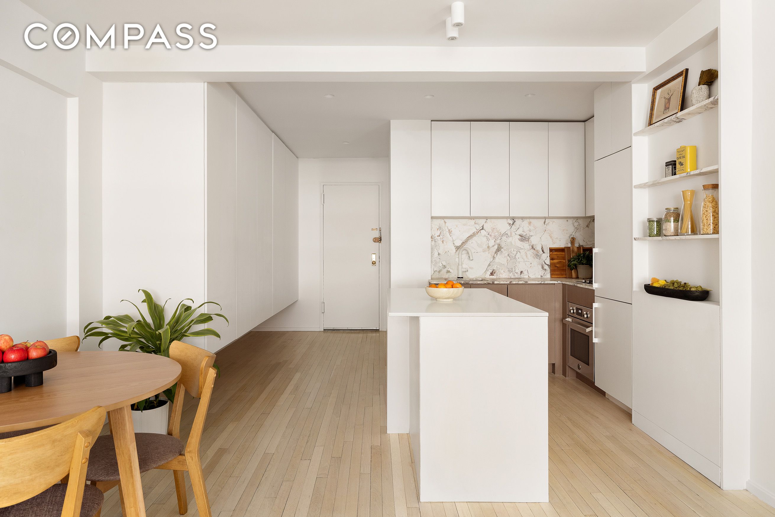 #7 photo, 60 E 9th Street, Greenwich Village , NY 10003