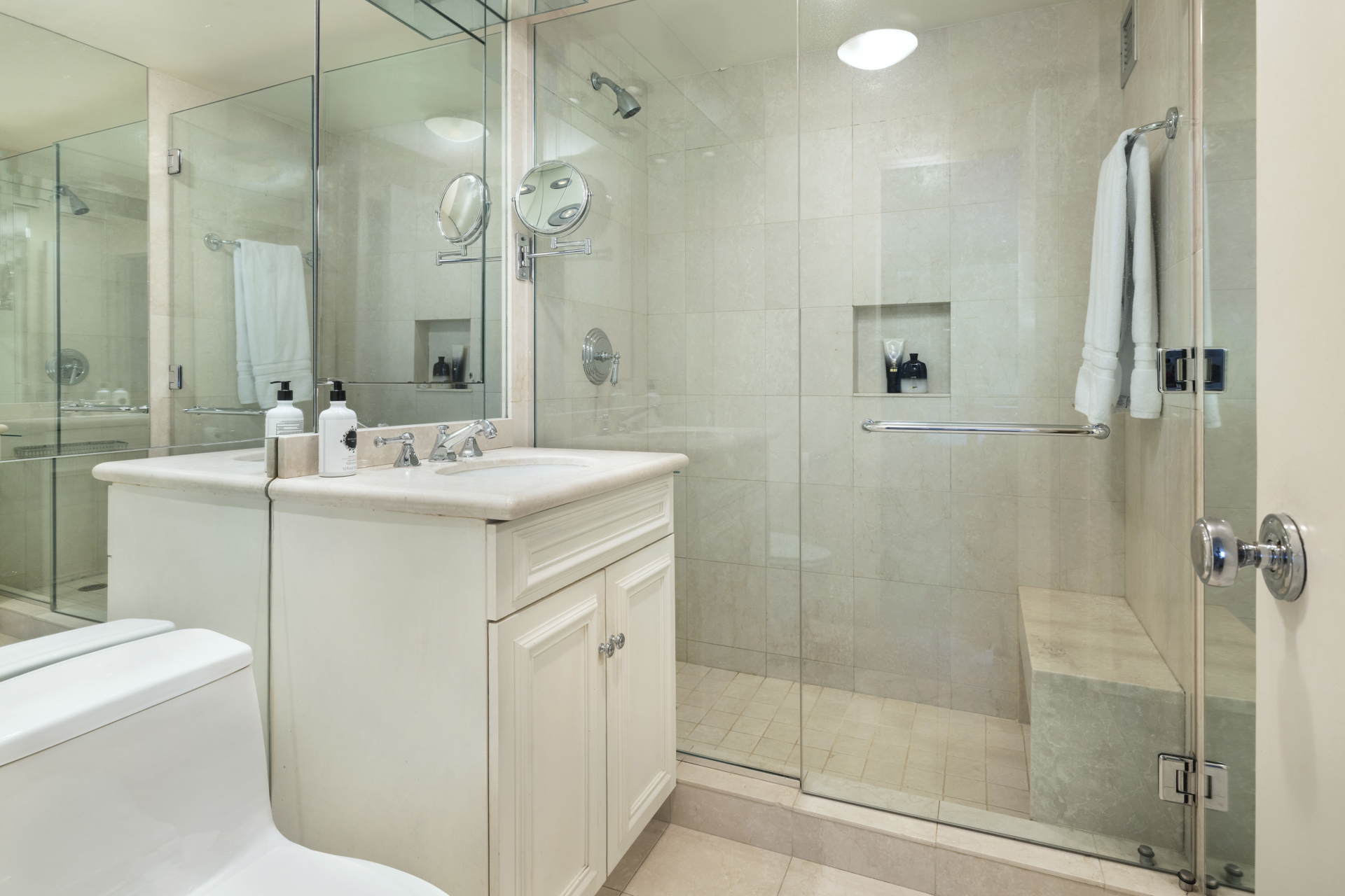 #13 photo, 176 E 71ST Street, Lenox Hill , NY 10021