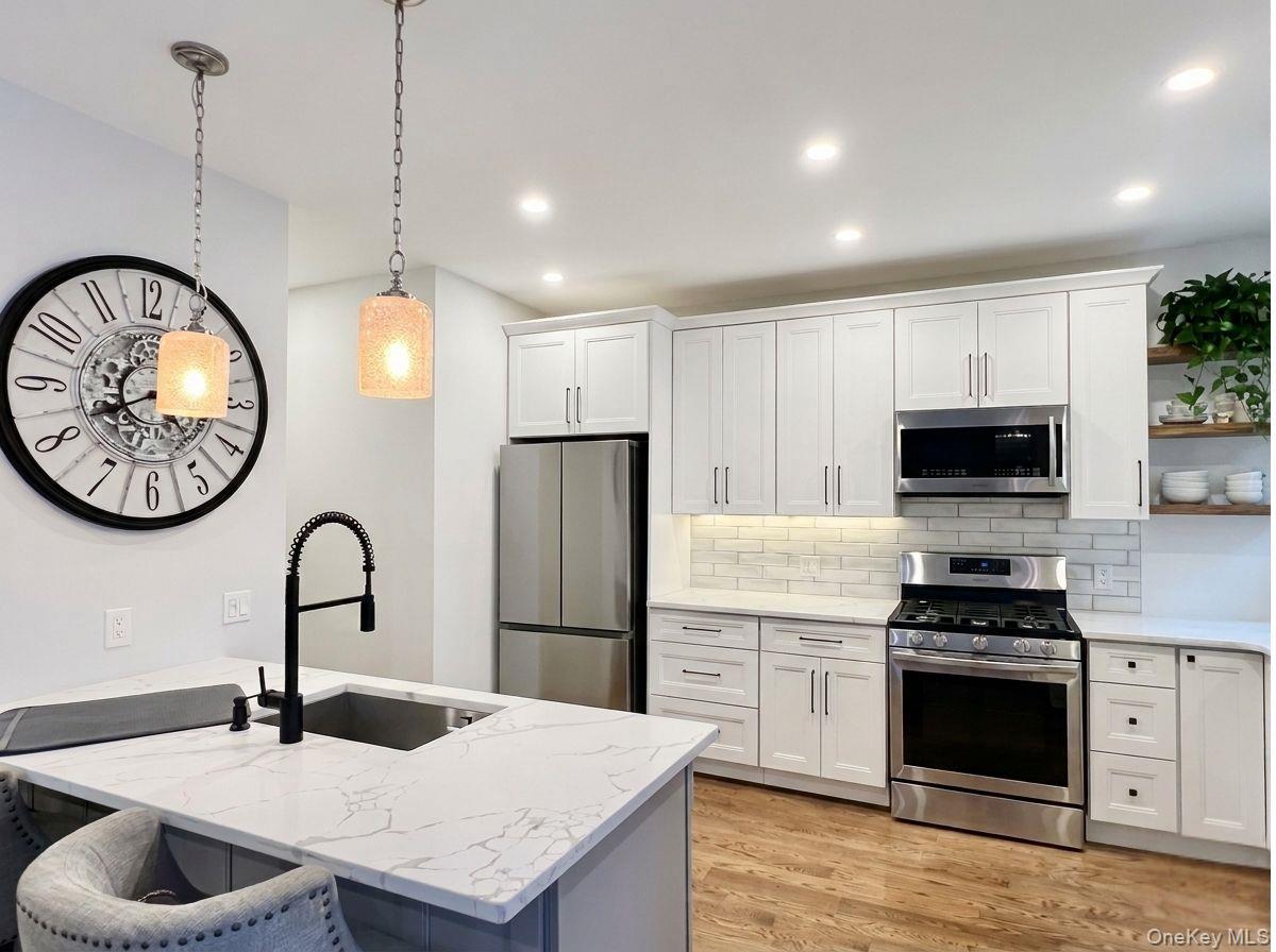 #4 photo, 20-71 41st Street, Astoria , NY 11105