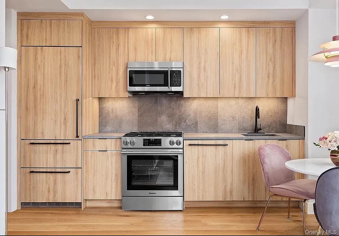 #11 photo, 2416 Queens Plaza, Long Island City , NY 11101