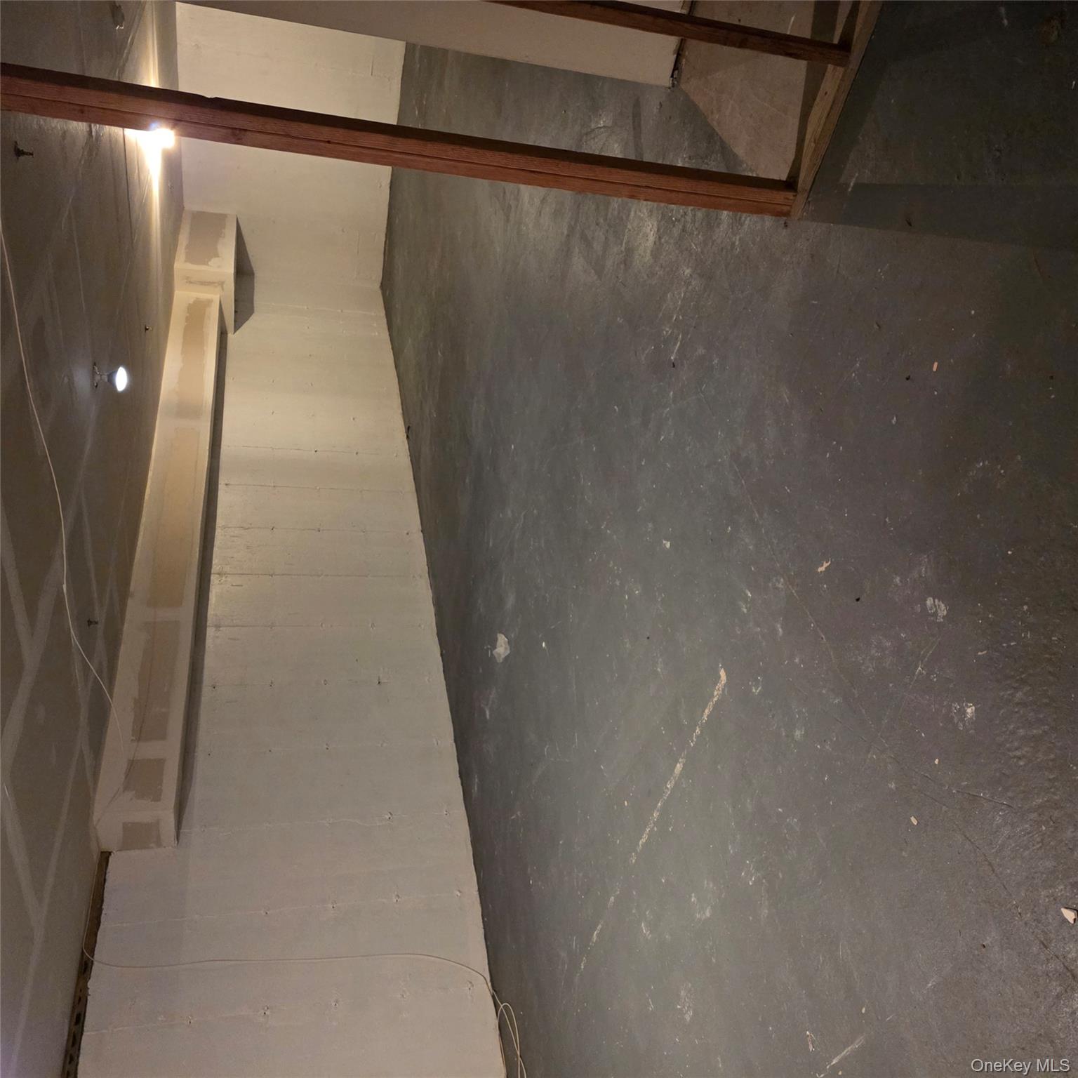 #7 photo, 3025 Sunrise Hwy, Islip Terrace , NY 11752