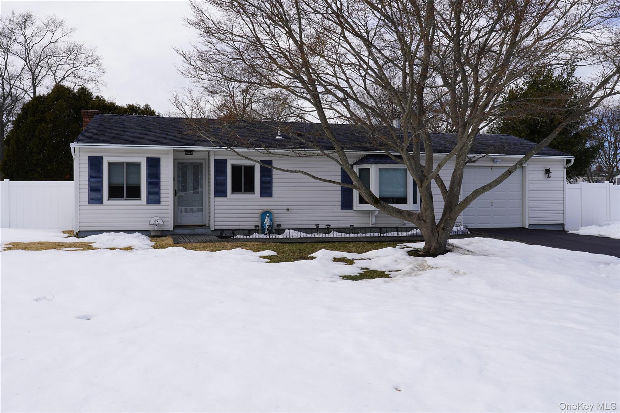 #1 photo, 69 Meyer Lane, 东长岛 Medford , NY 11763