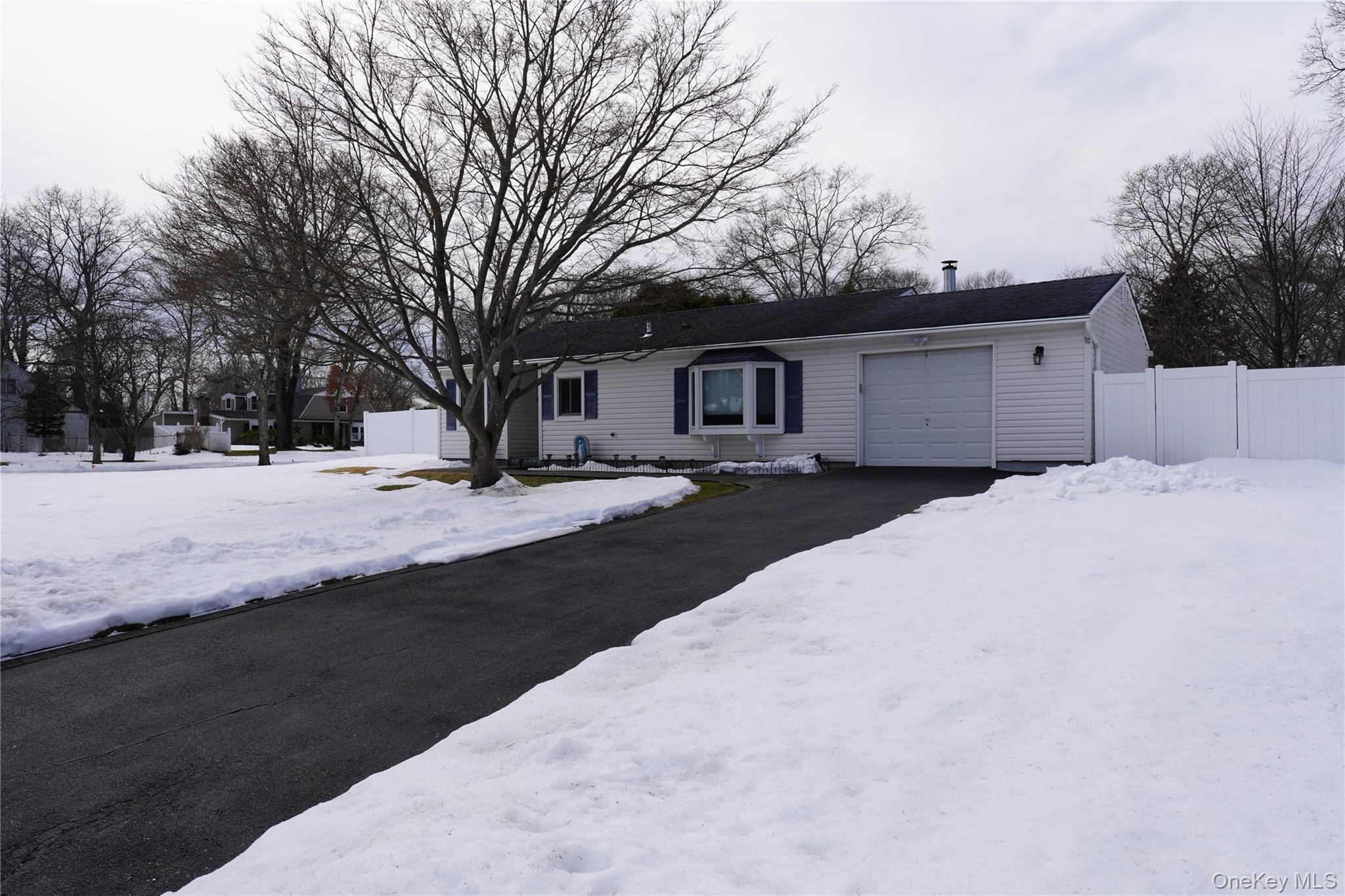 #14 photo, 69 Meyer Lane, 东长岛 Medford , NY 11763