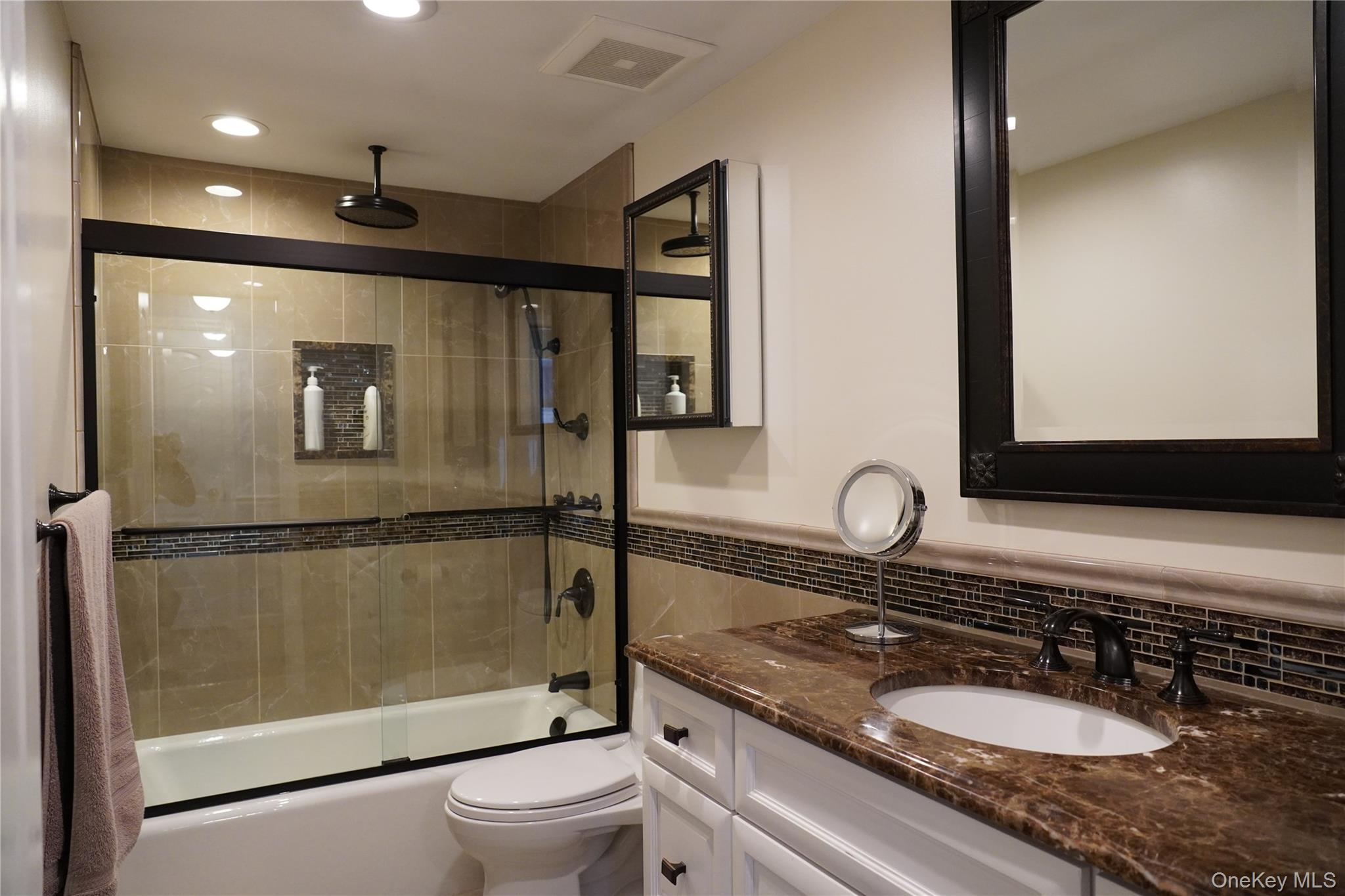 #3 photo, 69 Meyer Lane, 东长岛 Medford , NY 11763