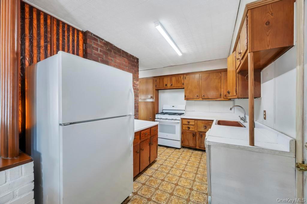 #17 photo, 11 Norman Drive, Саффолк ‖ Centereach , NY 11720