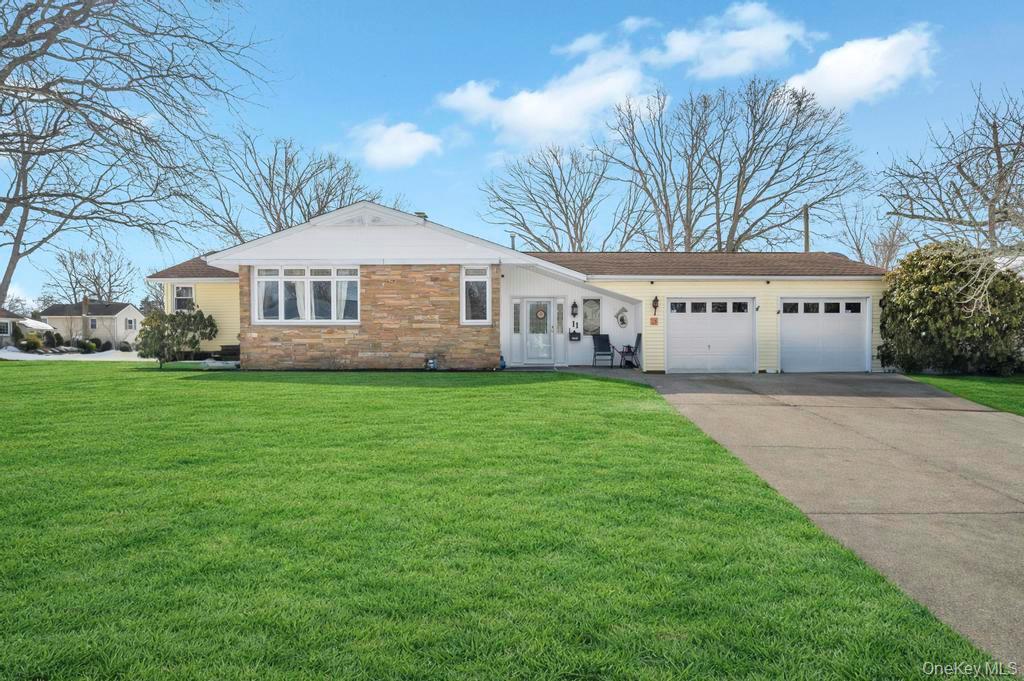 #2 photo, 11 Norman Drive, Саффолк ‖ Centereach , NY 11720