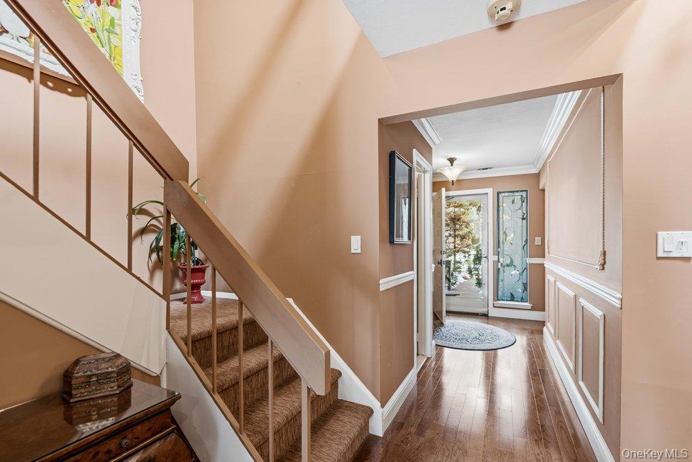 #1 photo, 44 Country Club Drive, 롱 아일랜드 Jericho , NY 11753