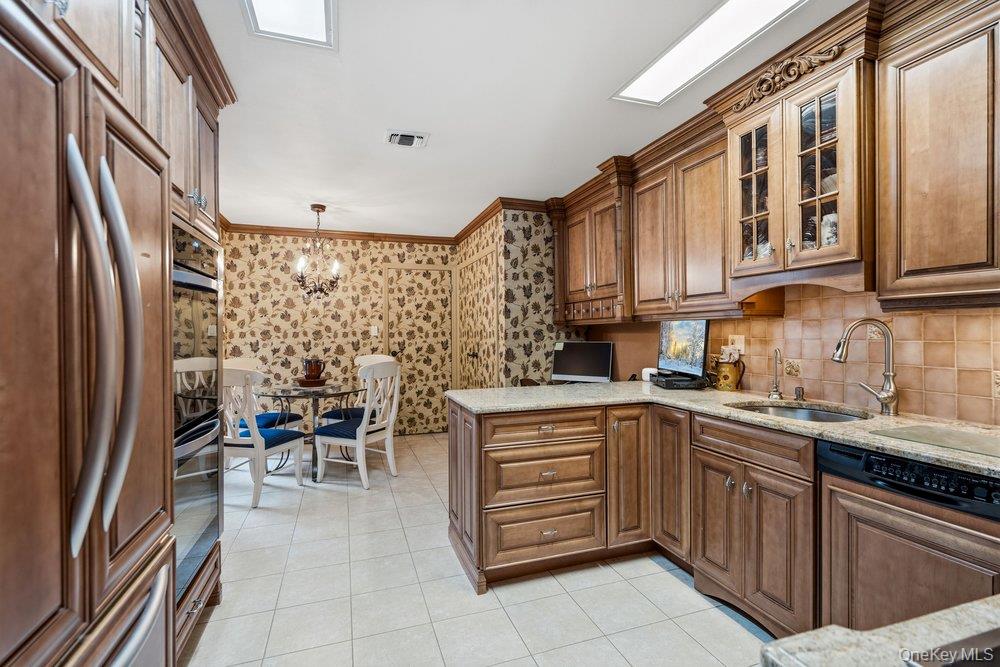 #13 photo, 44 Country Club Drive, 롱 아일랜드 Jericho , NY 11753