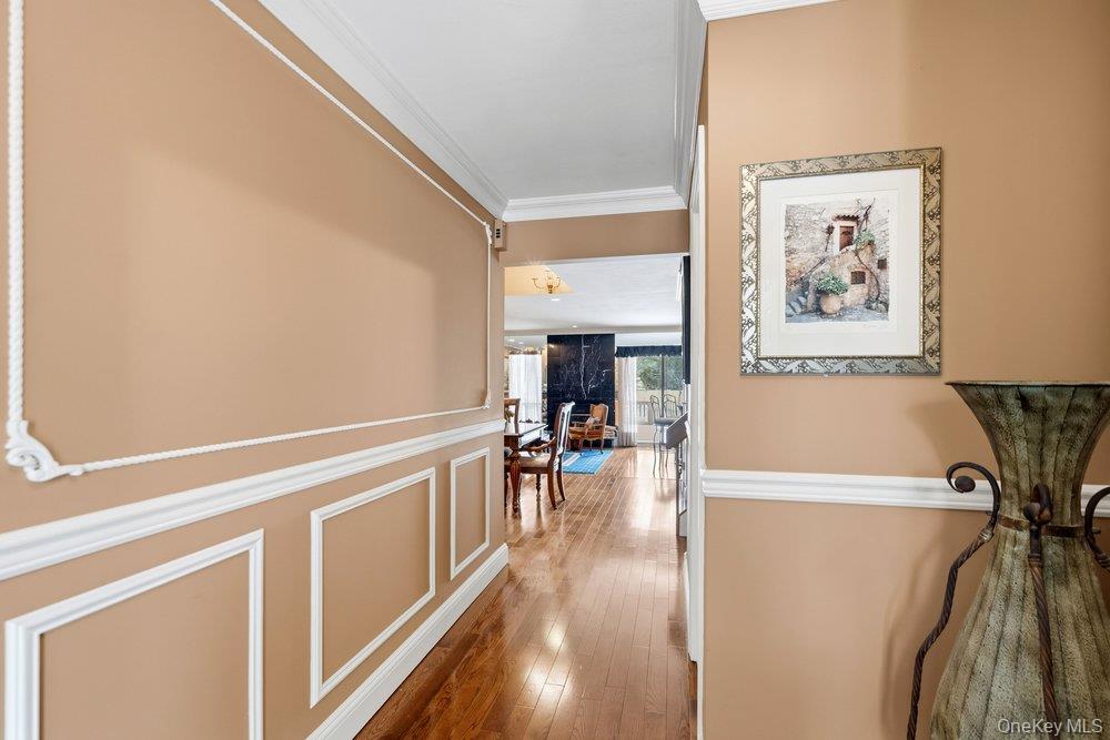 #2 photo, 44 Country Club Drive, 롱 아일랜드 Jericho , NY 11753