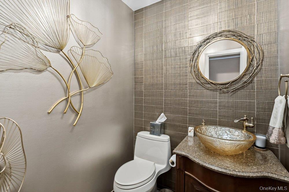 #3 photo, 44 Country Club Drive, 롱 아일랜드 Jericho , NY 11753