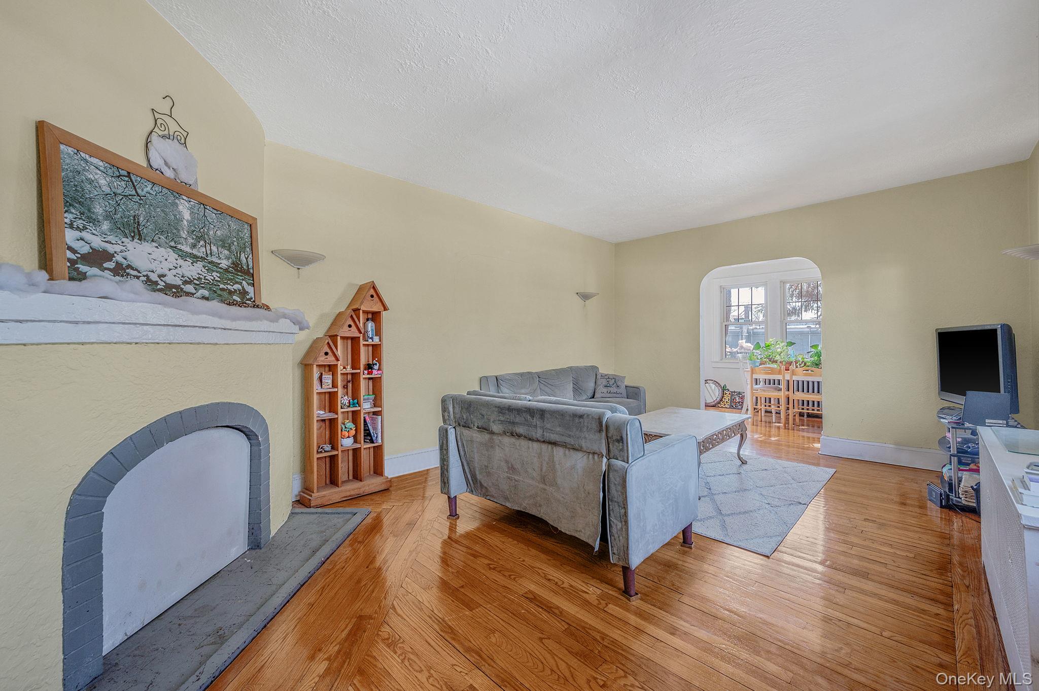 #4 photo, 22 Fairview Boulevard, 롱 아일랜드 Hempstead , NY 11550