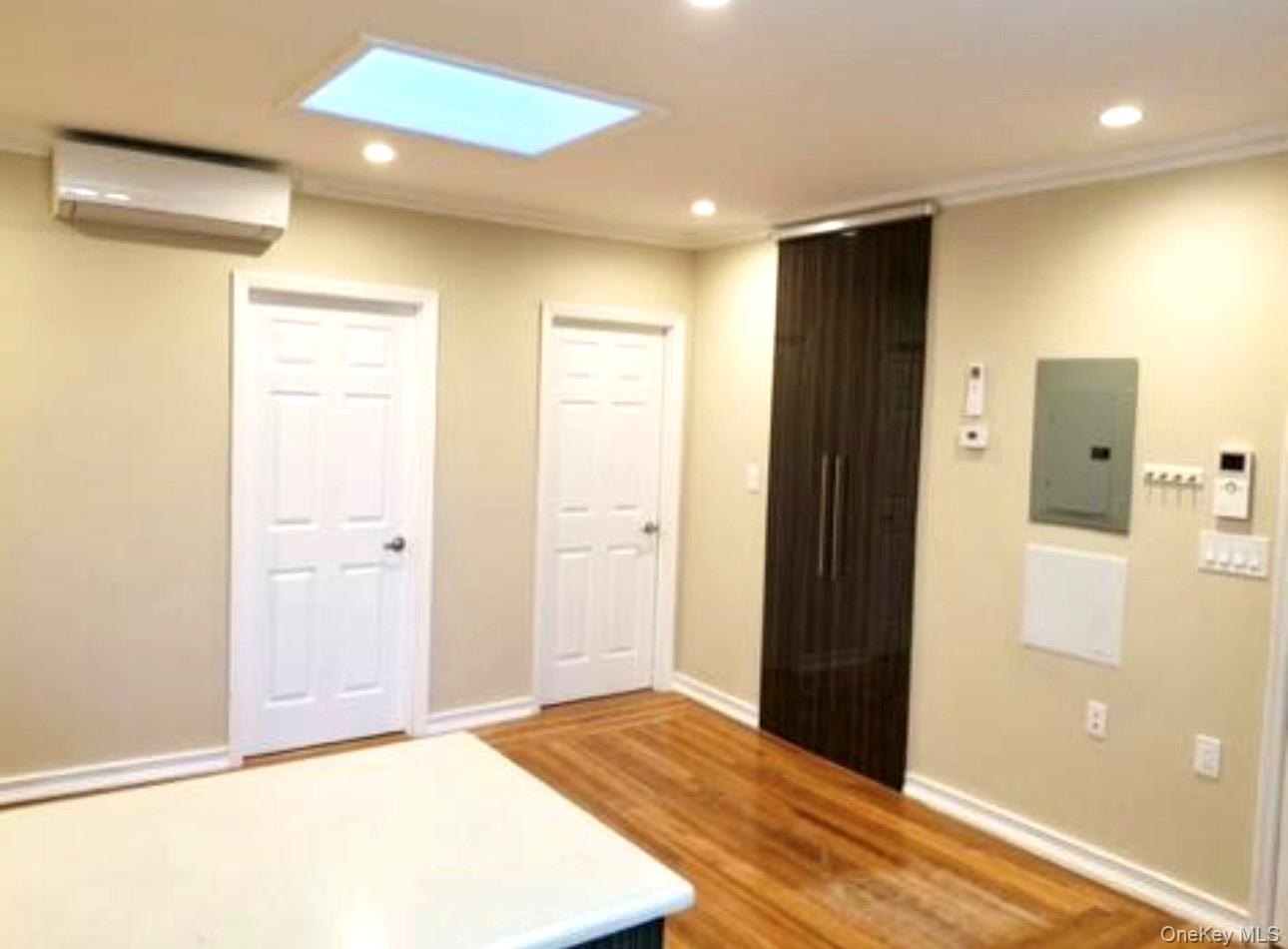 #3 photo, 9915 Ascan Avenue, फॉरेस्ट हिल्स Forest Hills , NY 11375