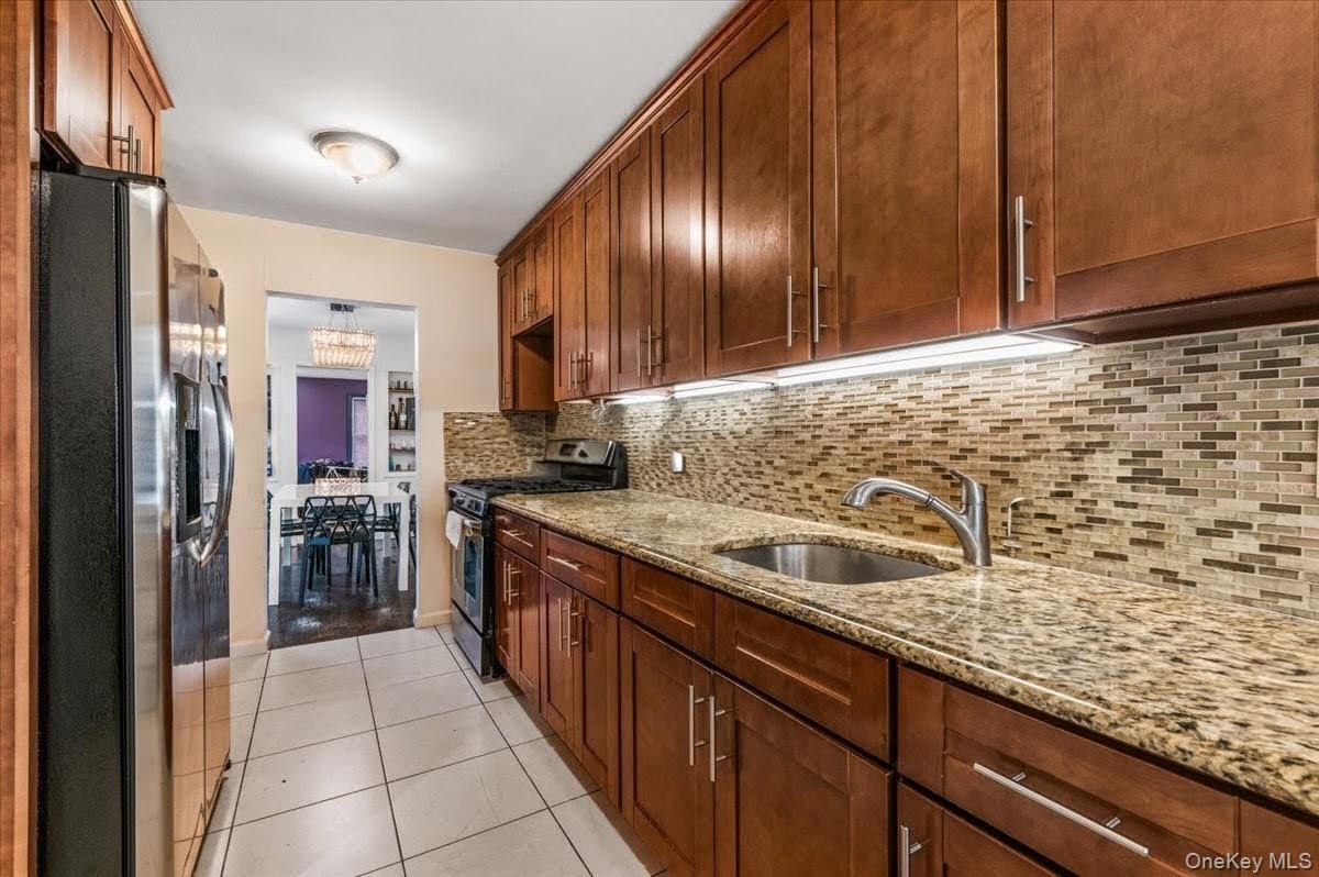 #12 photo, 449 Argyle Road, Cedarhurst , NY 11516