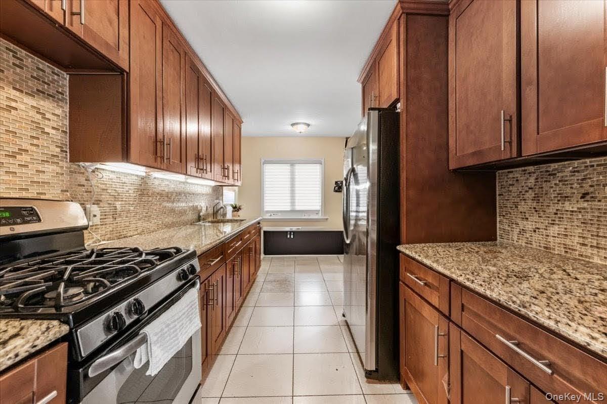 #13 photo, 449 Argyle Road, Cedarhurst , NY 11516