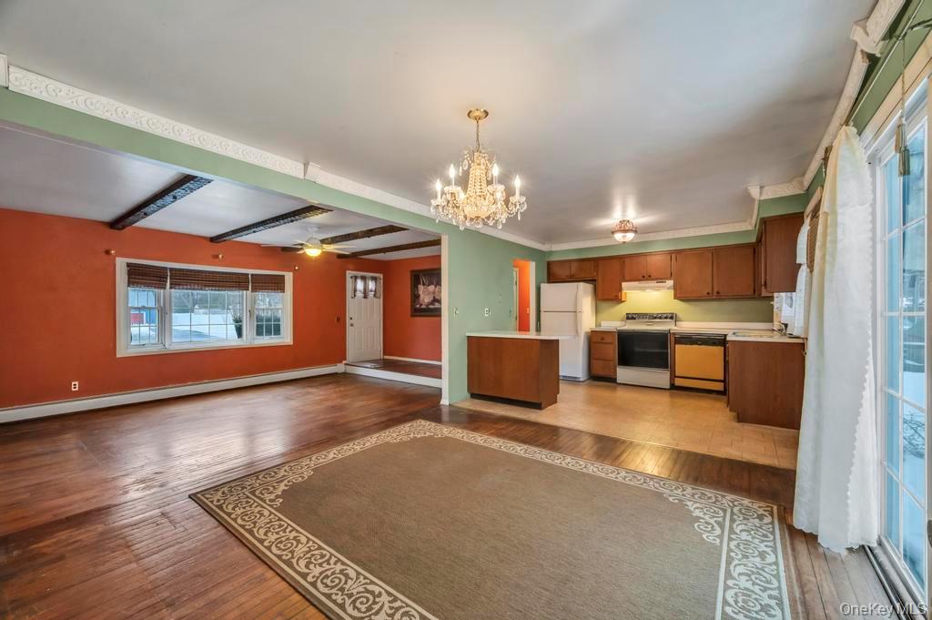 #12 photo, 15 E Woodside Avenue, Patchogue , NY 11772