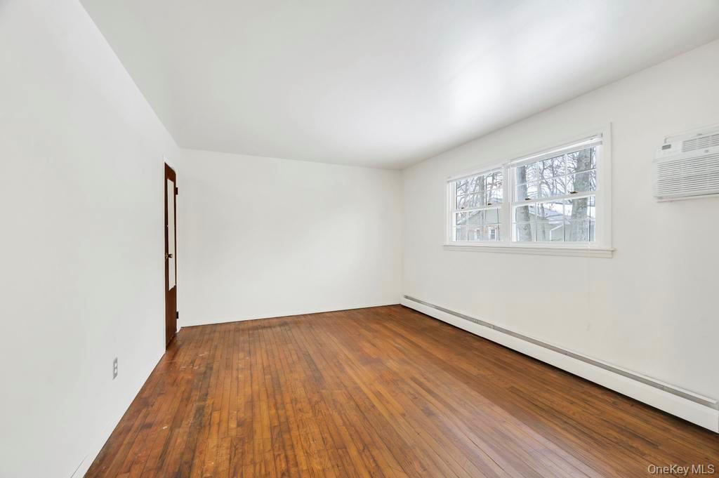 #19 photo, 15 E Woodside Avenue, Patchogue , NY 11772