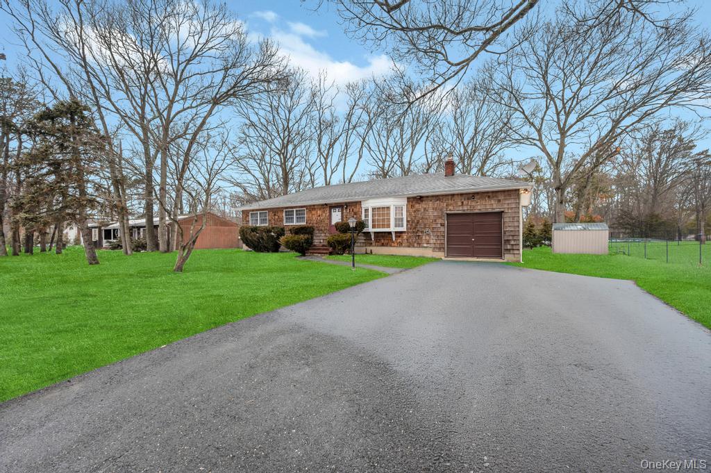 #4 photo, 15 E Woodside Avenue, Patchogue , NY 11772